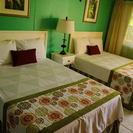 Paradise On The Rocks Negril Exterior photo