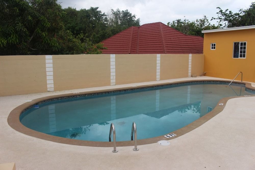 Paradise On The Rocks Negril Exterior photo