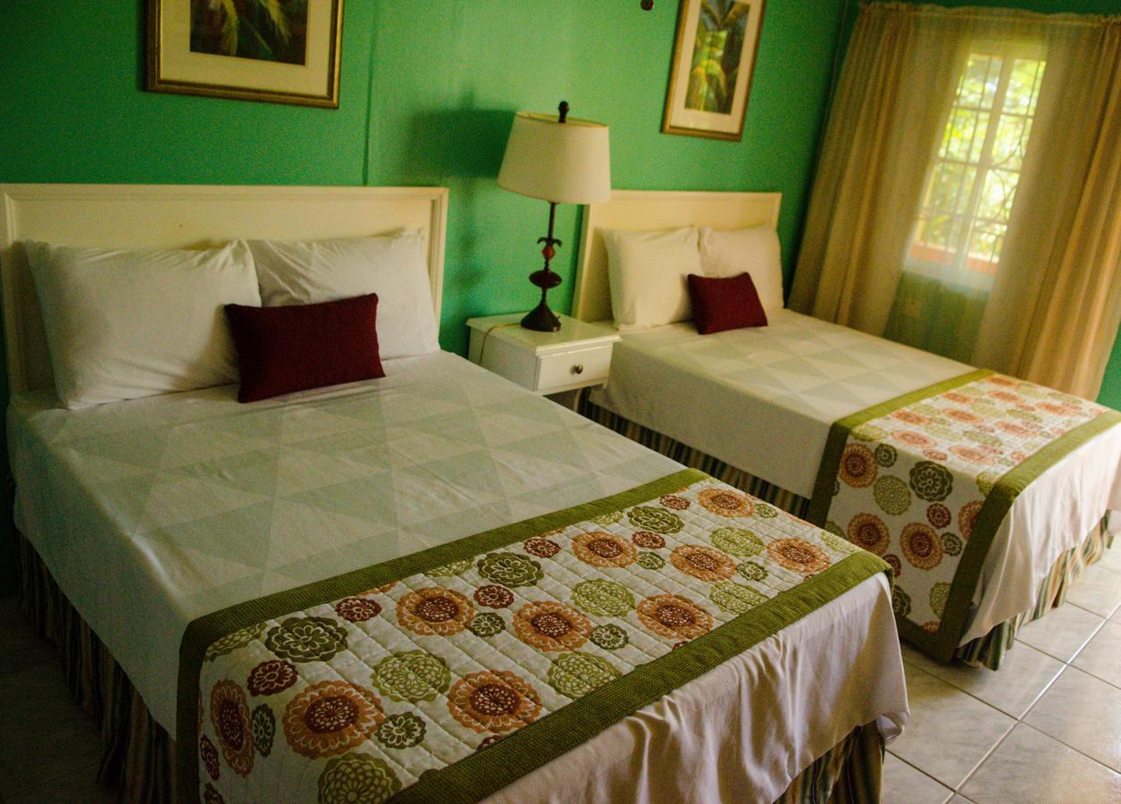 Paradise On The Rocks Negril Exterior photo